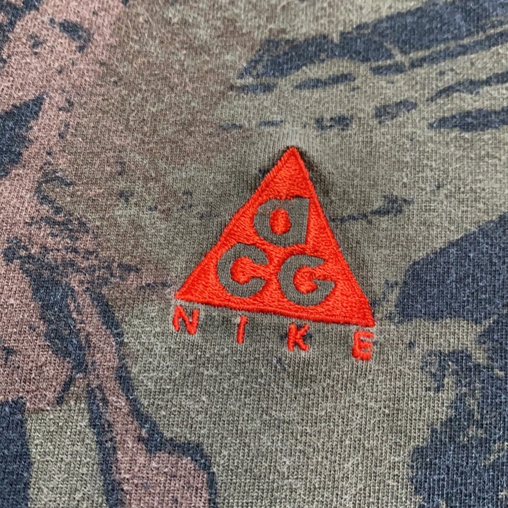 Nike ACG Mount Fuji short sleeve - Picture 2 of 4